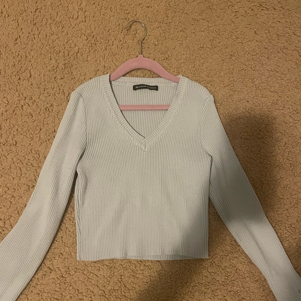 Brandy Melville Long Sleeve Crop Top